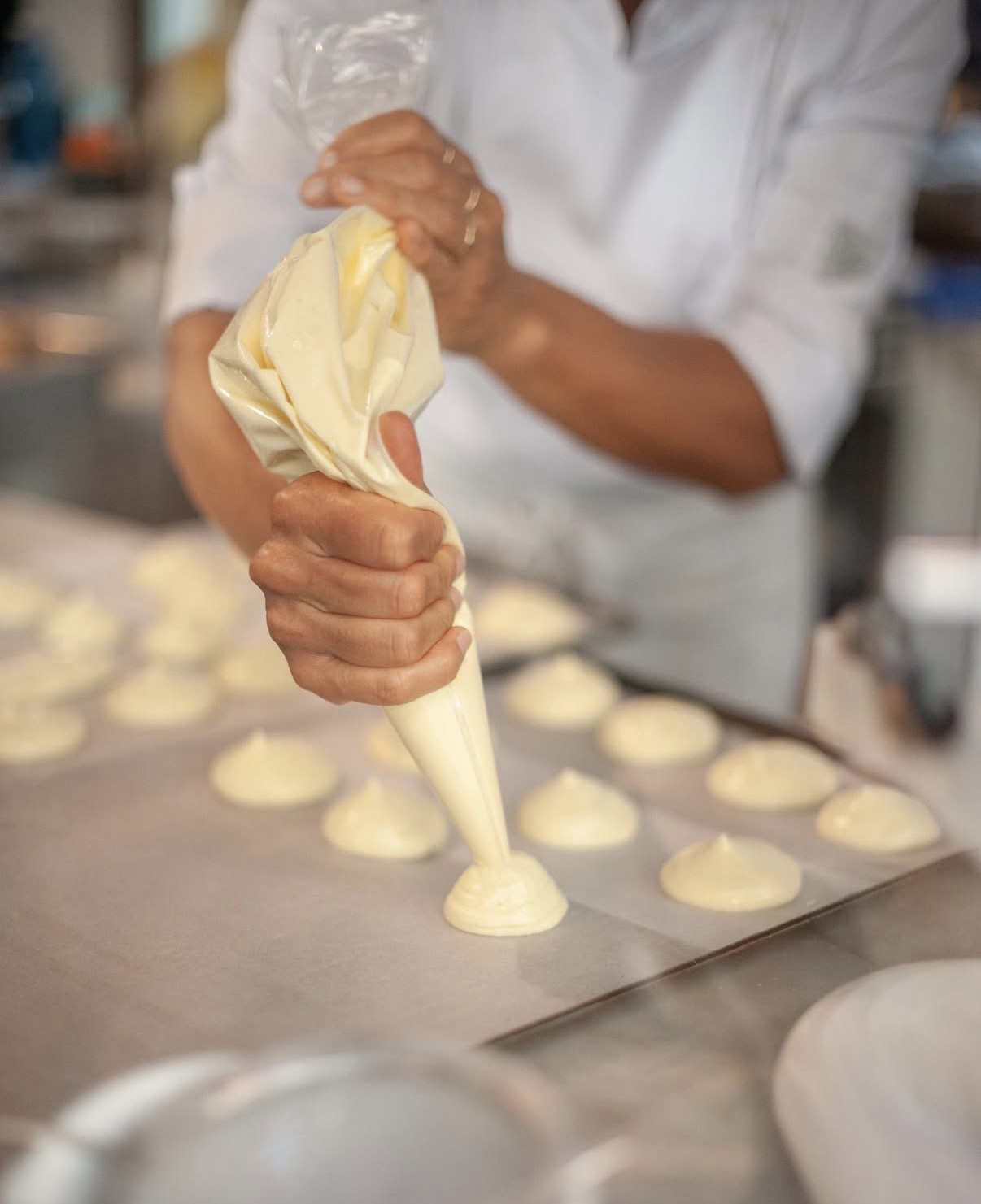 Preparazione dei savoiardi